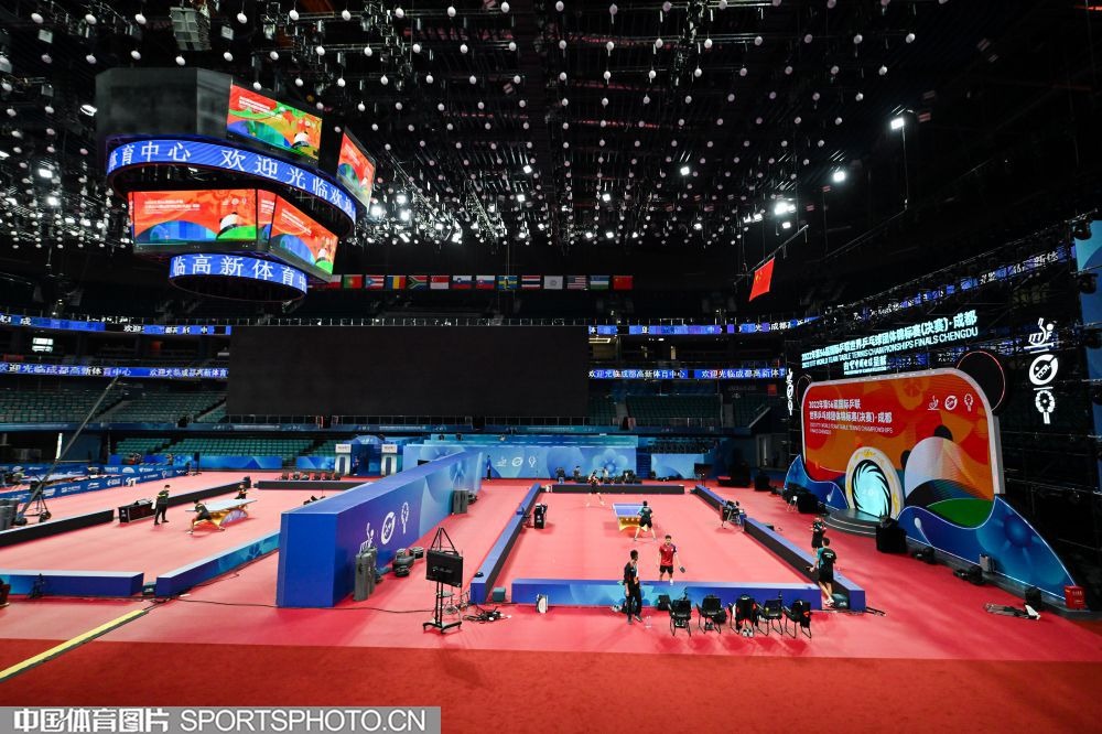 “高尔夫皇帝”伍兹称“腰部恢复速度不快…回归赛场时间未定”